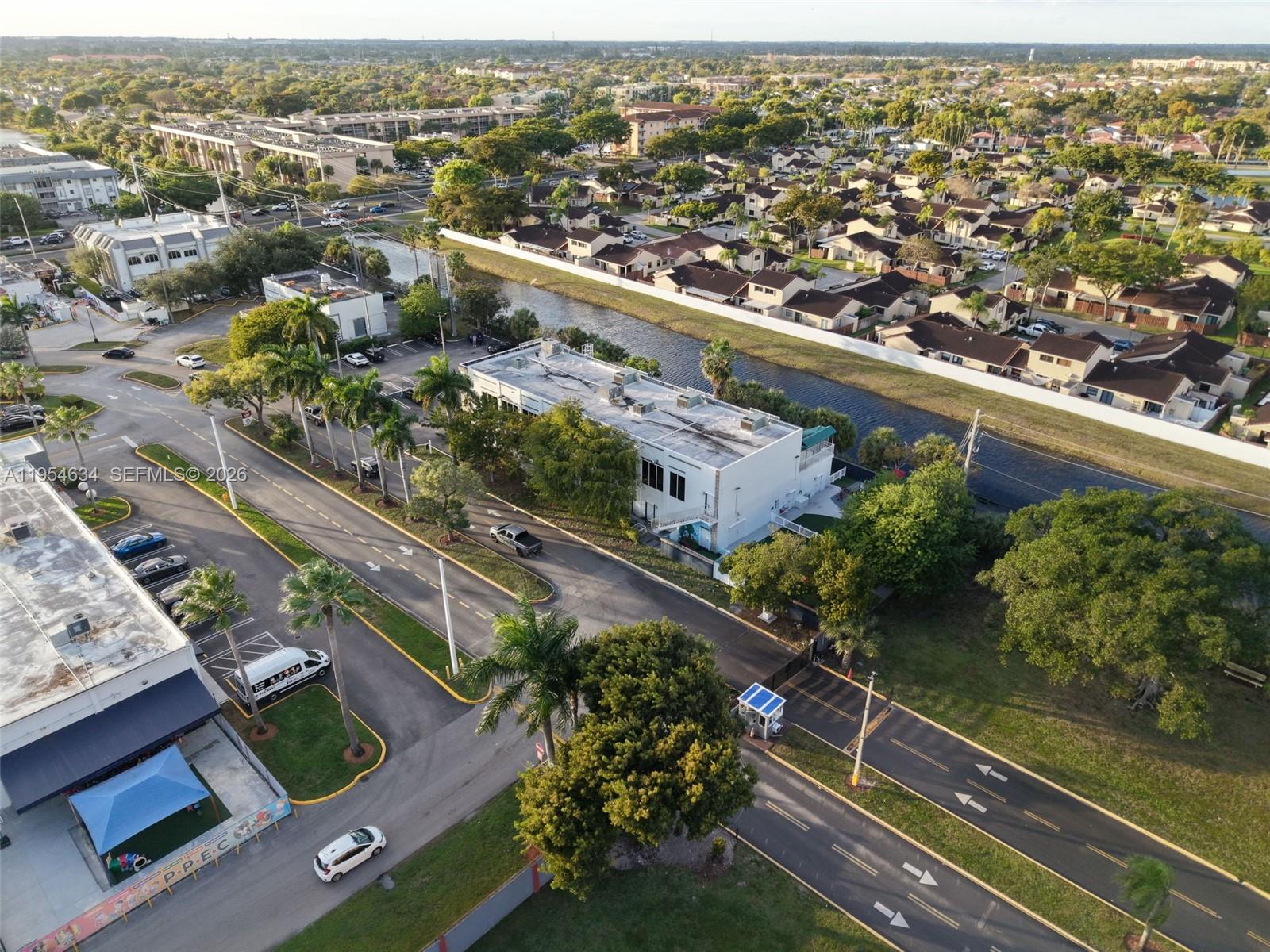   /   кв.футов $ 2026-01-28 0 Фото