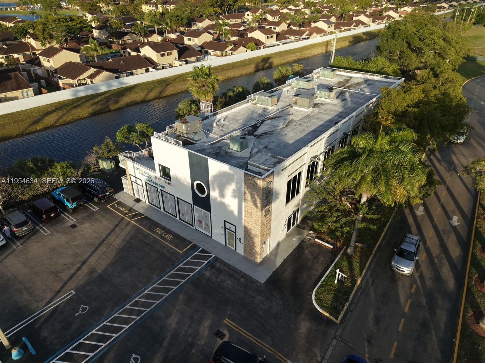   /   кв.футов $ 2026-01-28 0 Фото