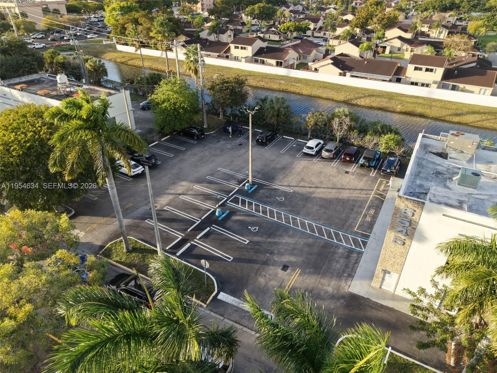   /   кв.футов $ 2026-01-28 0 Фото