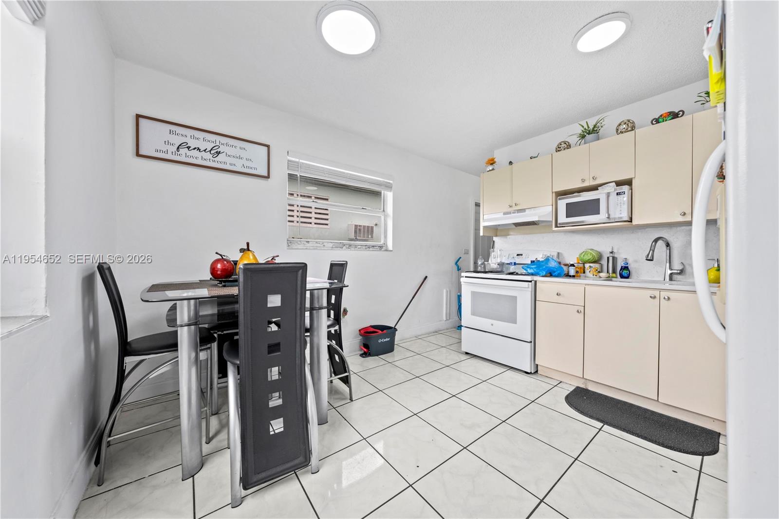   /  2295 sq. ft. $ 2026-01-28 0 Photo