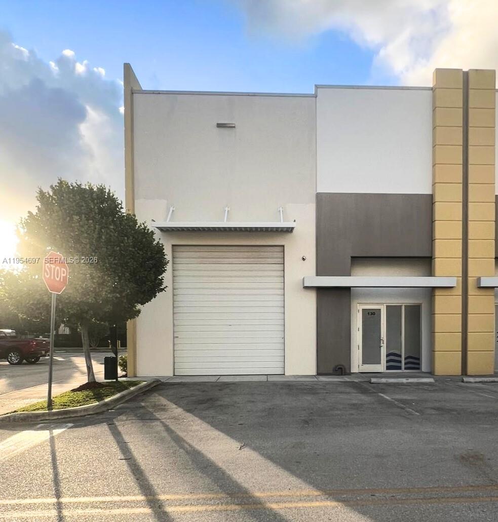 See details 130 / sq. ft. $ 2026-01-28 0 Photo