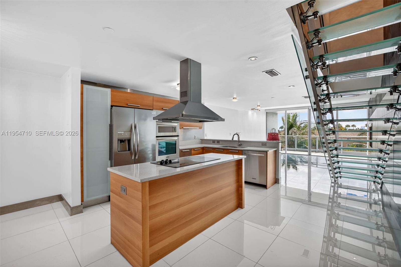 Photo of 2950 188th St  #302, Aventura, Florida, 33180 - 