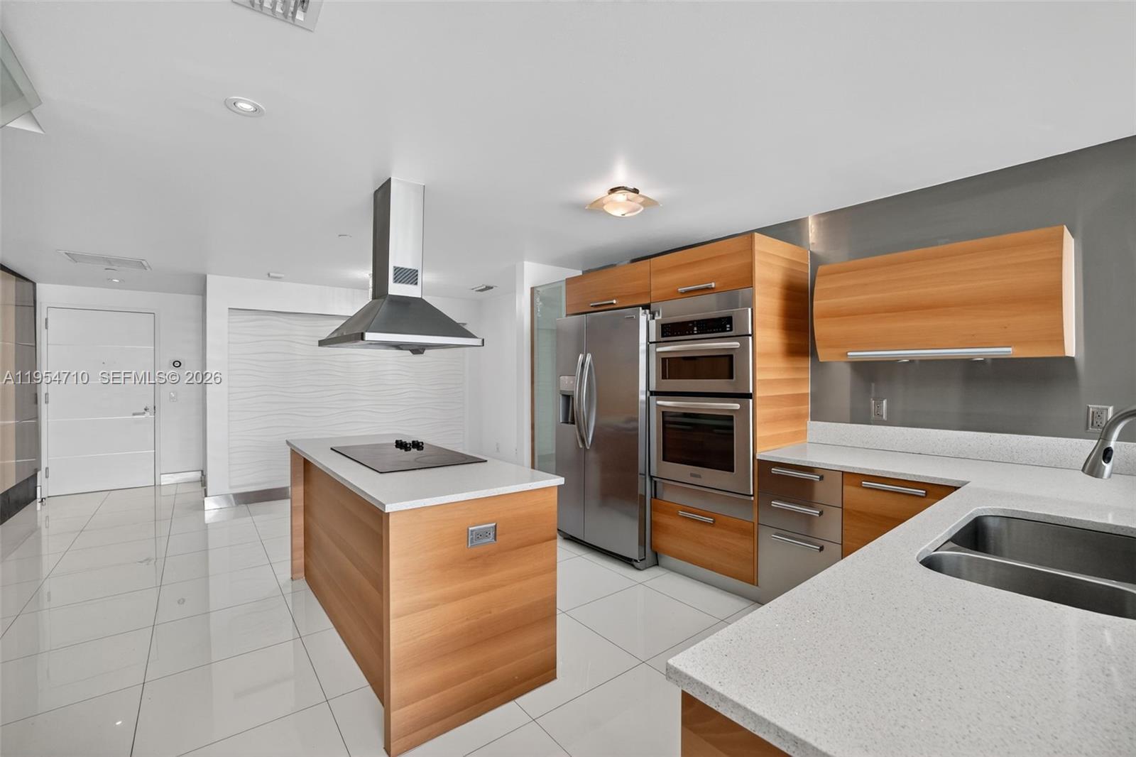 Photo of 2950 188th St  #302, Aventura, Florida, 33180 - 