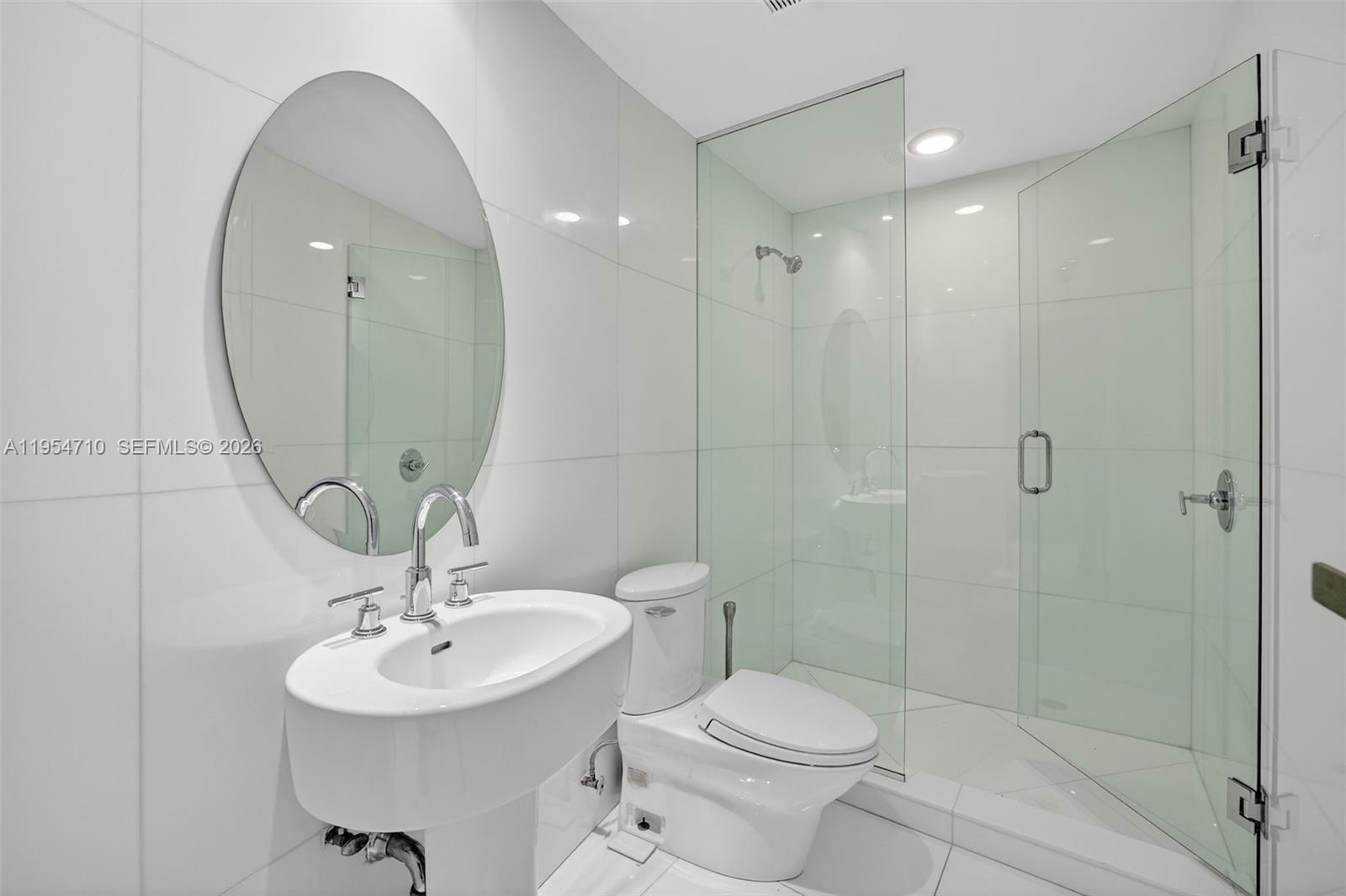 Photo of 2950 188th St  #302, Aventura, Florida, 33180 - 