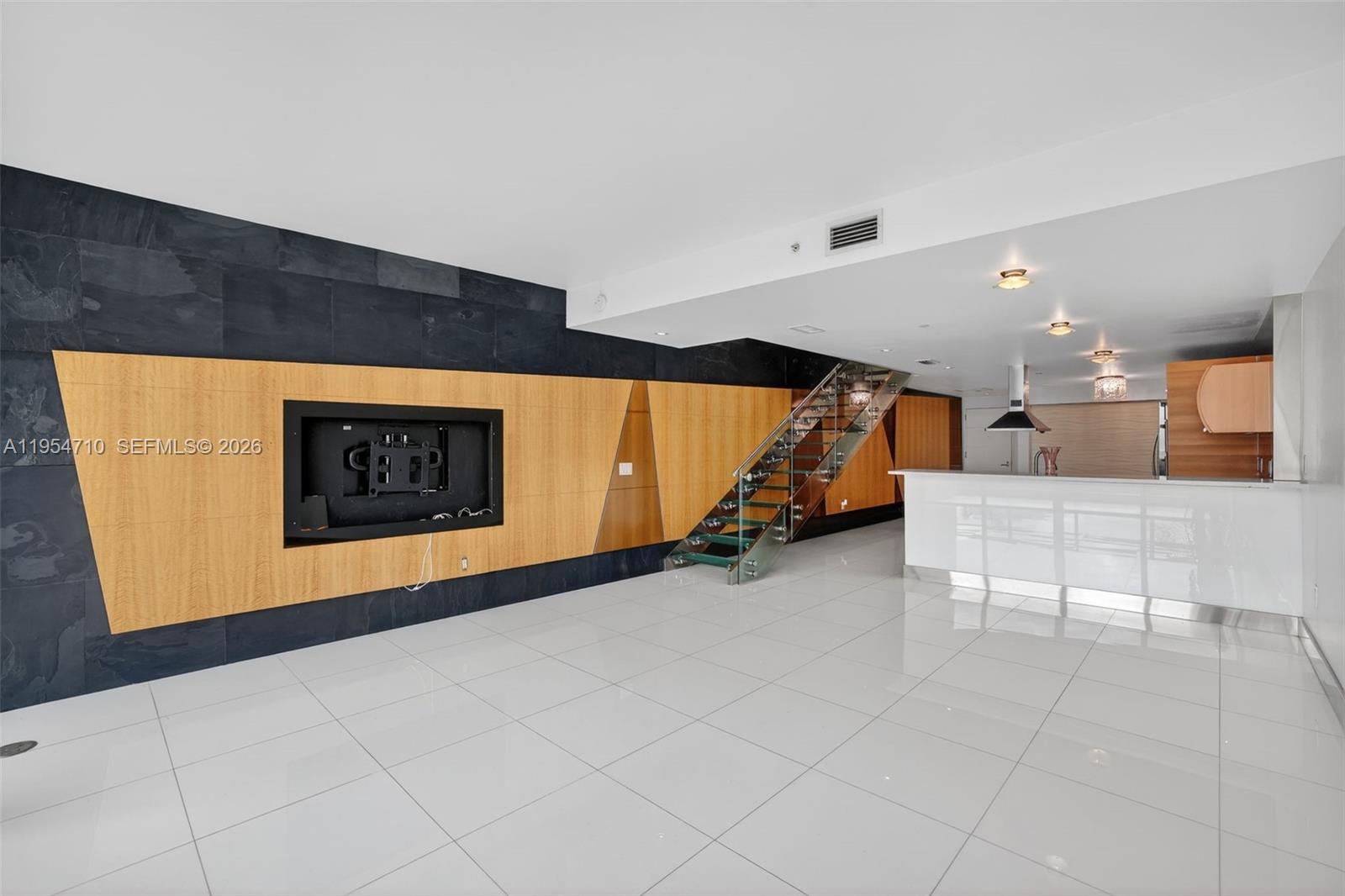 Photo of 2950 188th St  #302, Aventura, Florida, 33180 - 