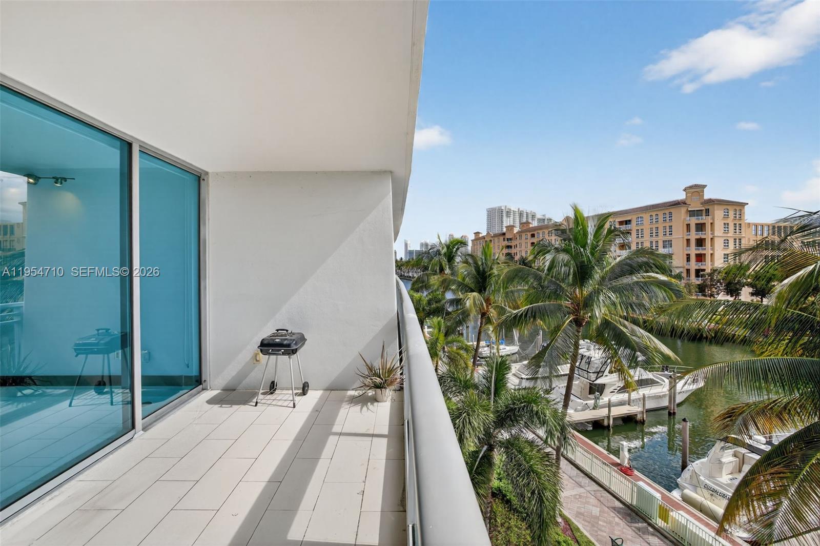 Photo of 2950 188th St  #302, Aventura, Florida, 33180 - 