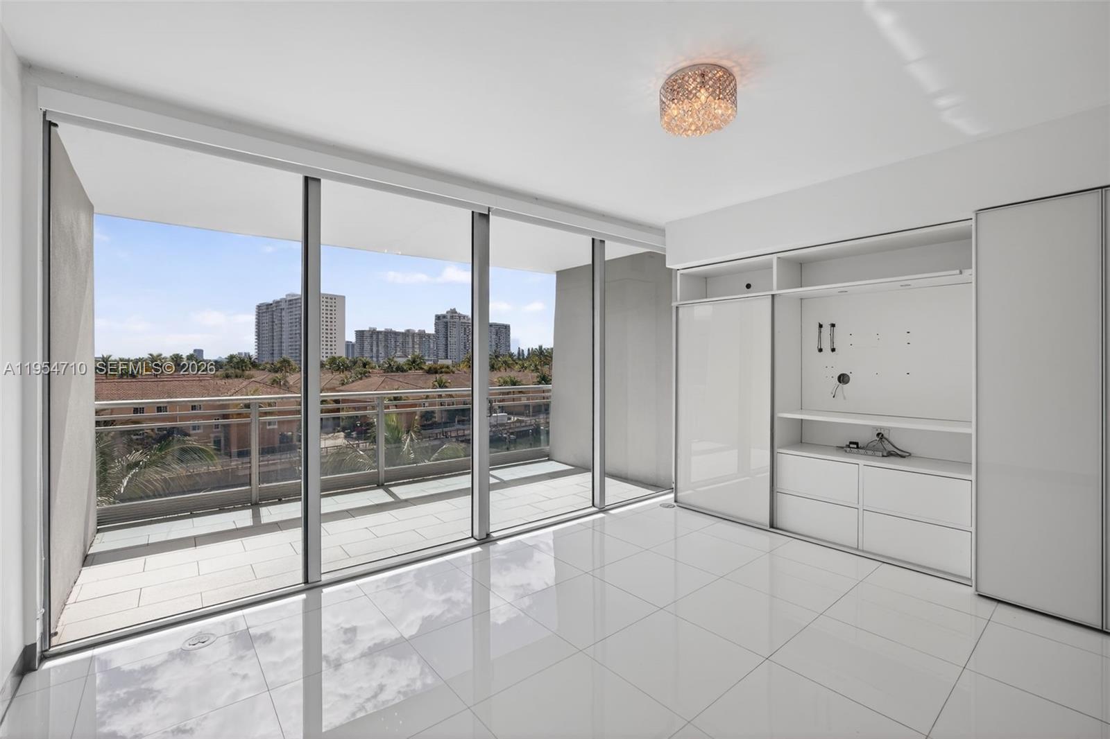 Photo of 2950 188th St  #302, Aventura, Florida, 33180 - 