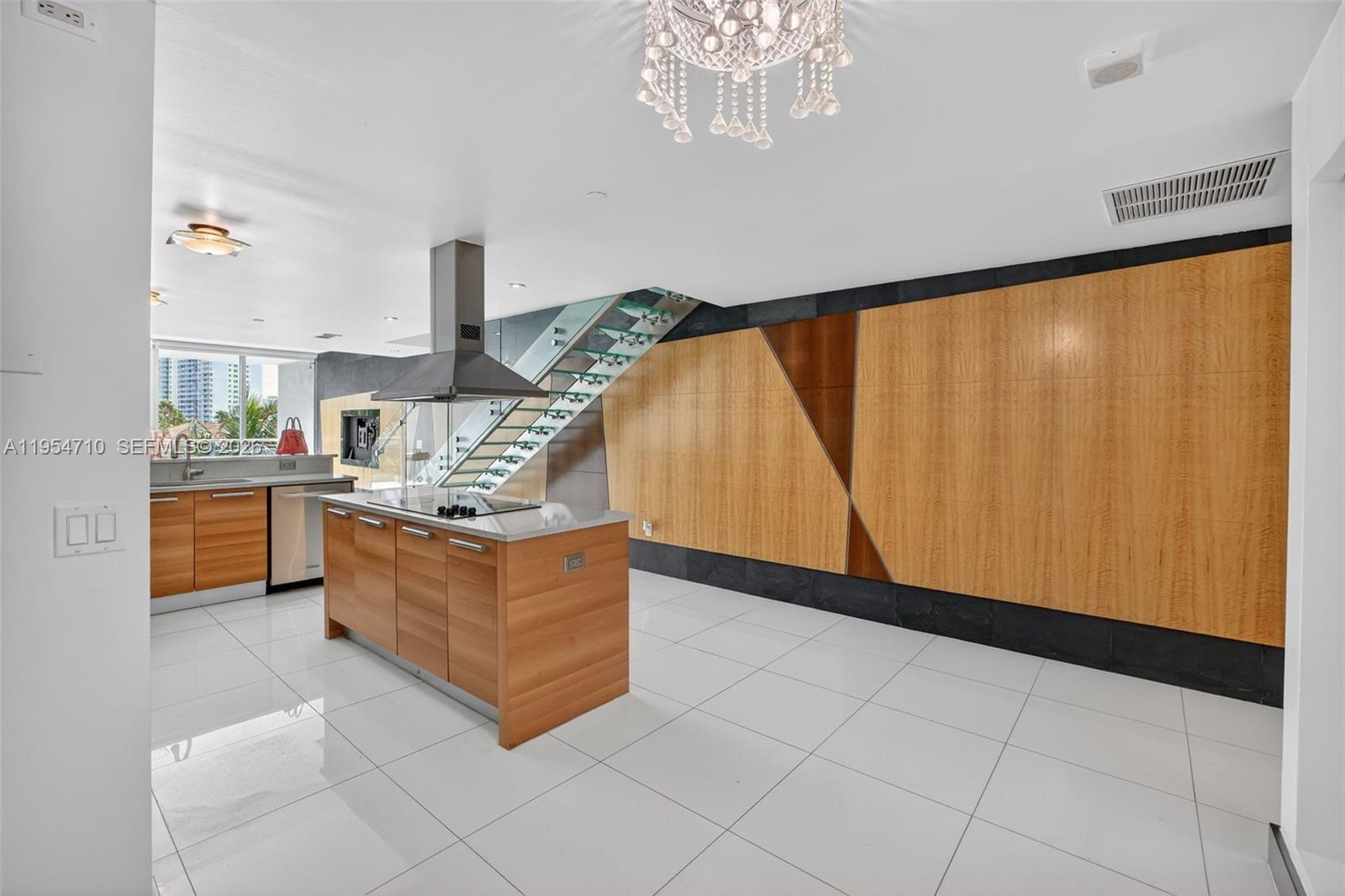 Photo of 2950 188th St  #302, Aventura, Florida, 33180 - 