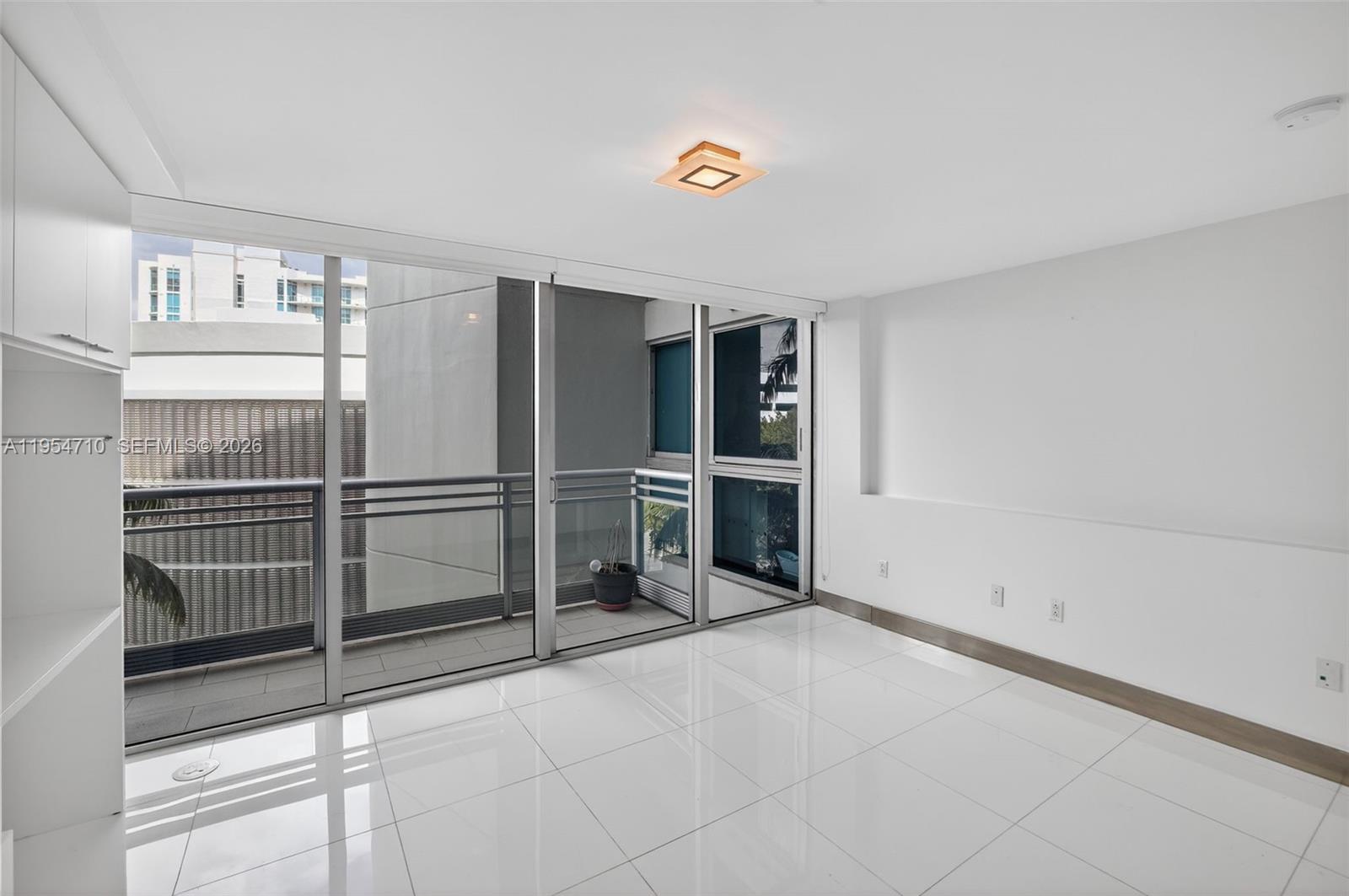 Photo of 2950 188th St  #302, Aventura, Florida, 33180 - 