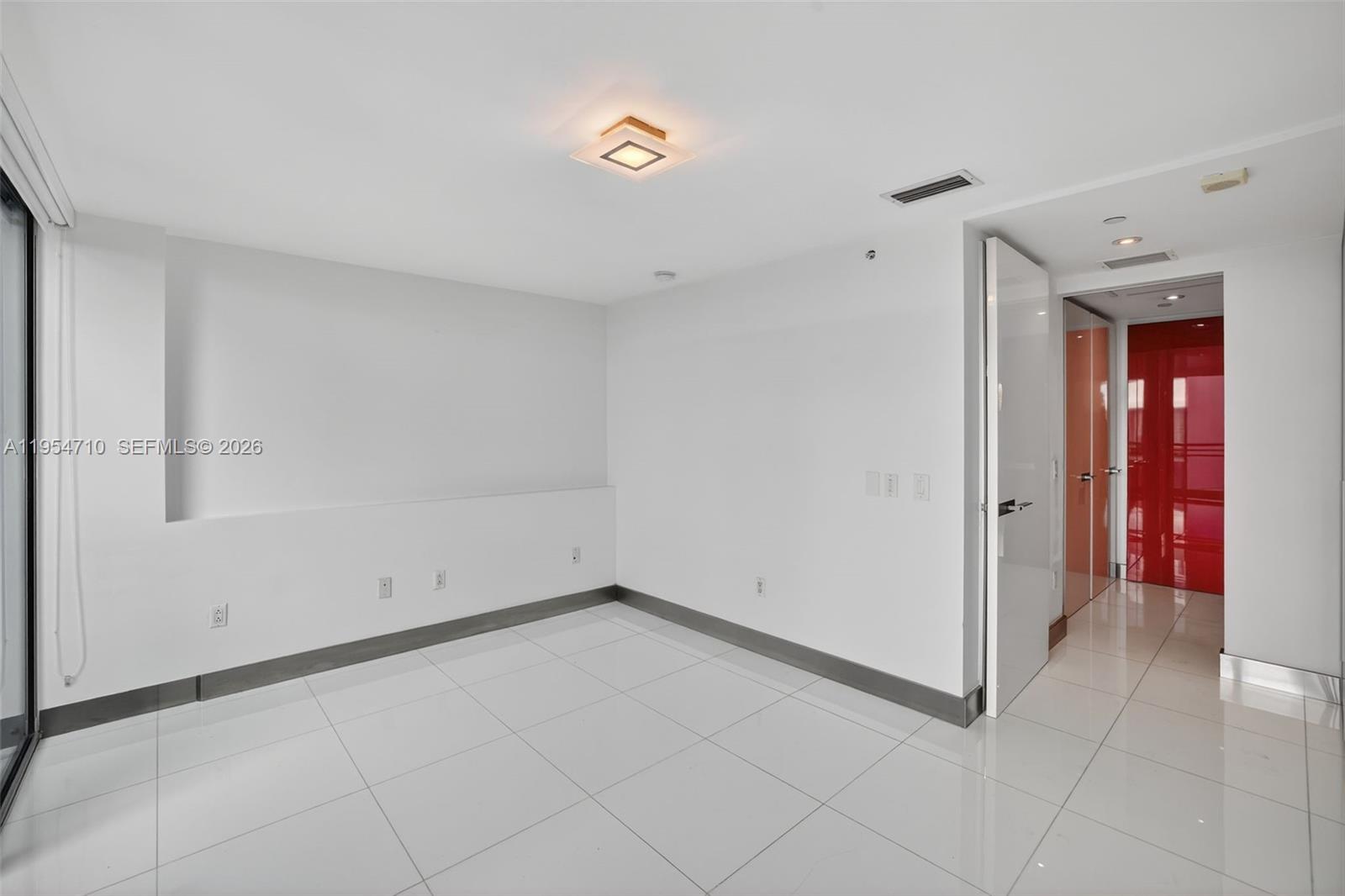 Photo of 2950 188th St  #302, Aventura, Florida, 33180 - 