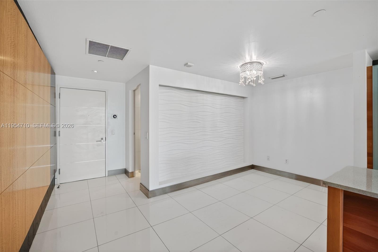 Photo of 2950 188th St  #302, Aventura, Florida, 33180 - 