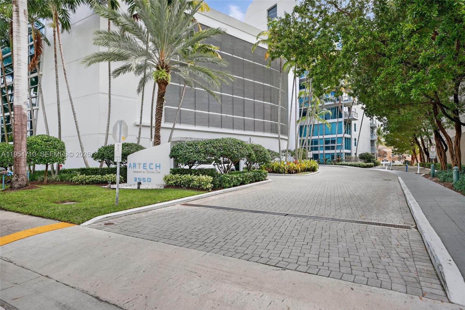 Photo of 2950 188th St  #302, Aventura, Florida, 33180 - 