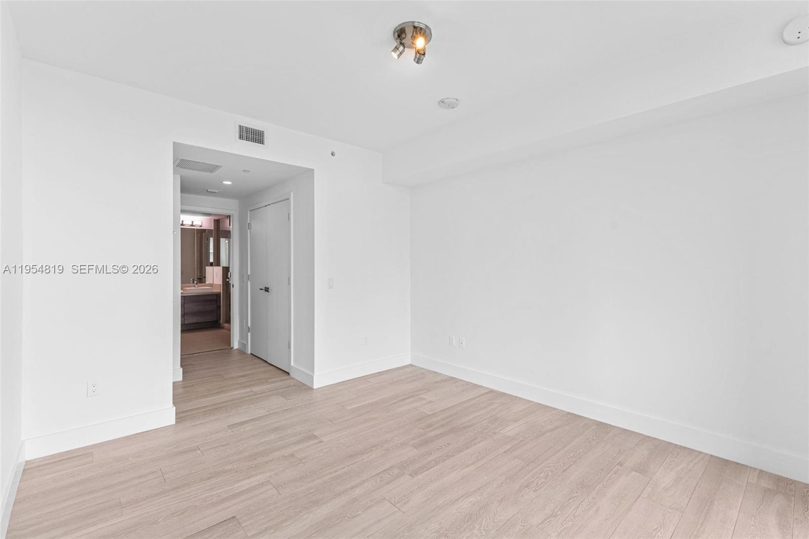 Photo of 1080 Brickell Ave  #3909, Miami, Florida, 33131 - 