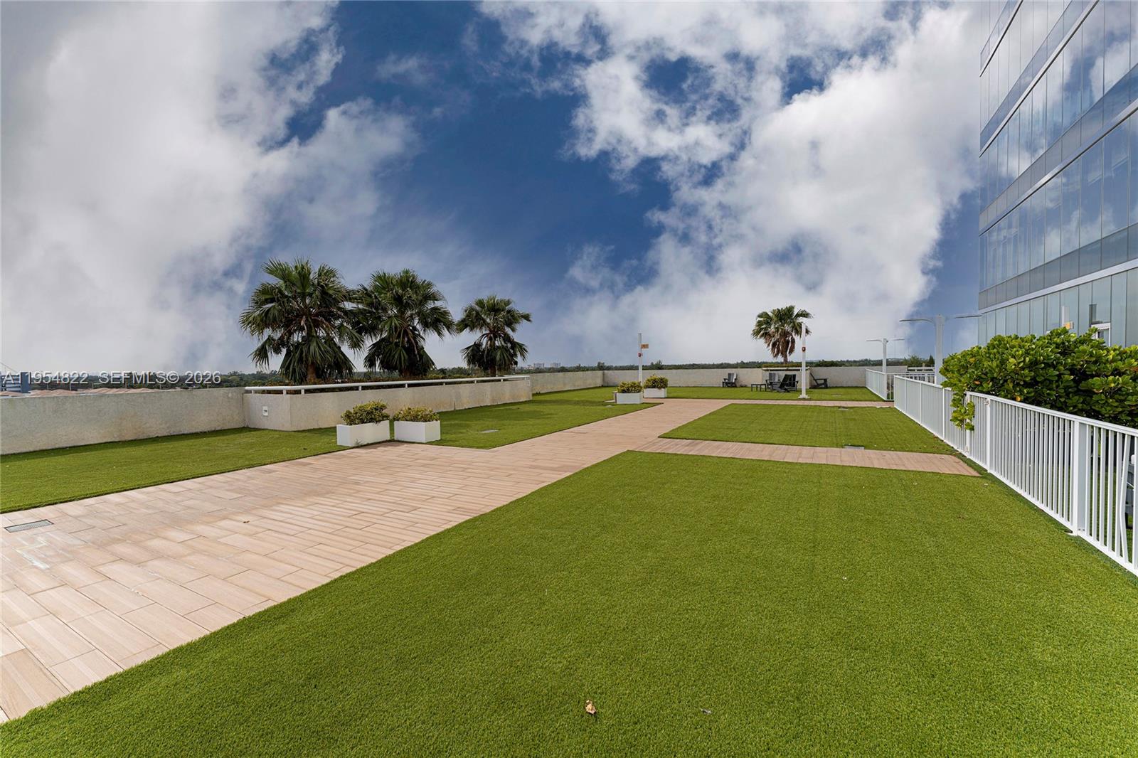 Подробнее 903 / кв.футов $ 2026-01-28 0 Фото