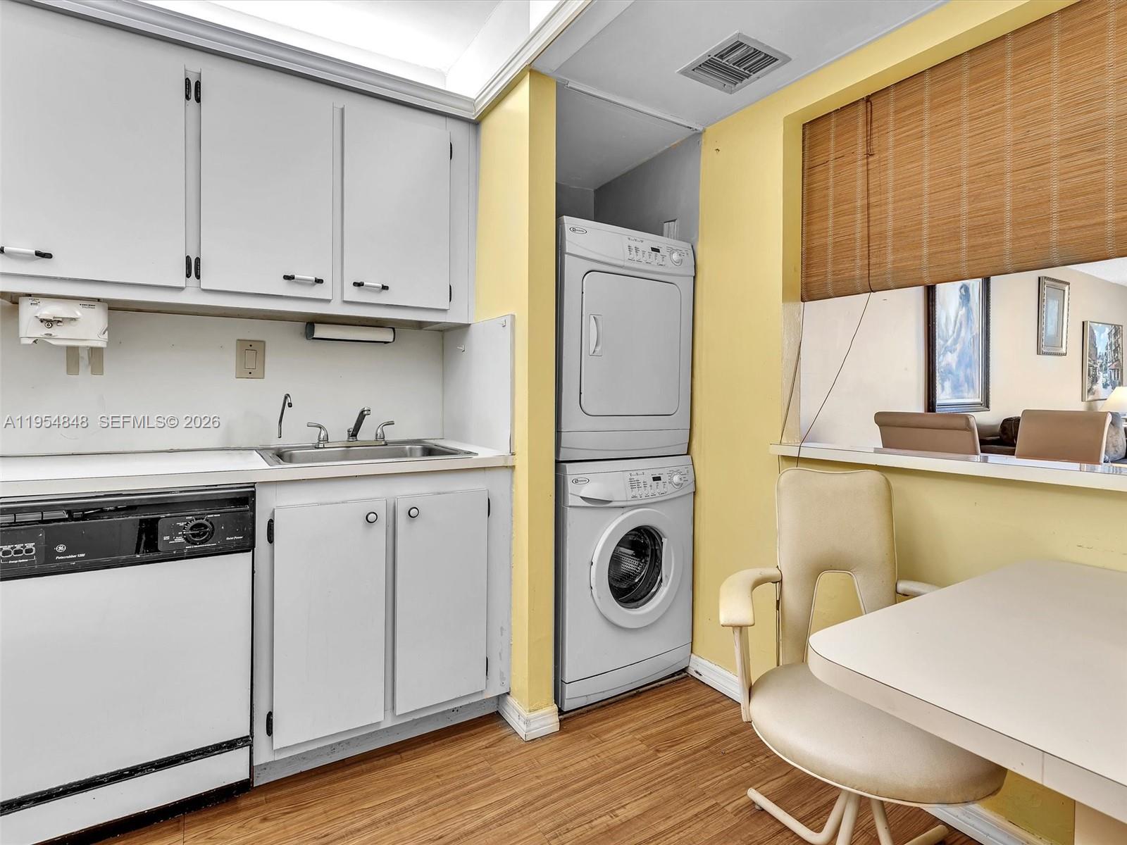 Photo of 3731 Country Club Dr #1223, Aventura, Florida, 33180 -