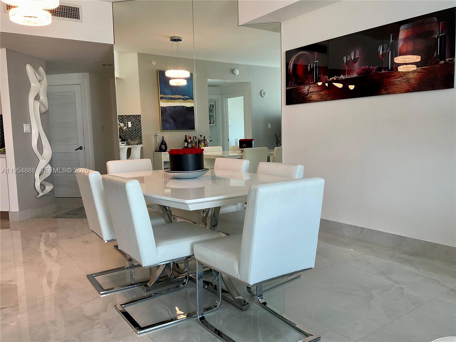 Photo of 140 Dixie Hwy  #527, Hollywood, Florida, 33020 - 