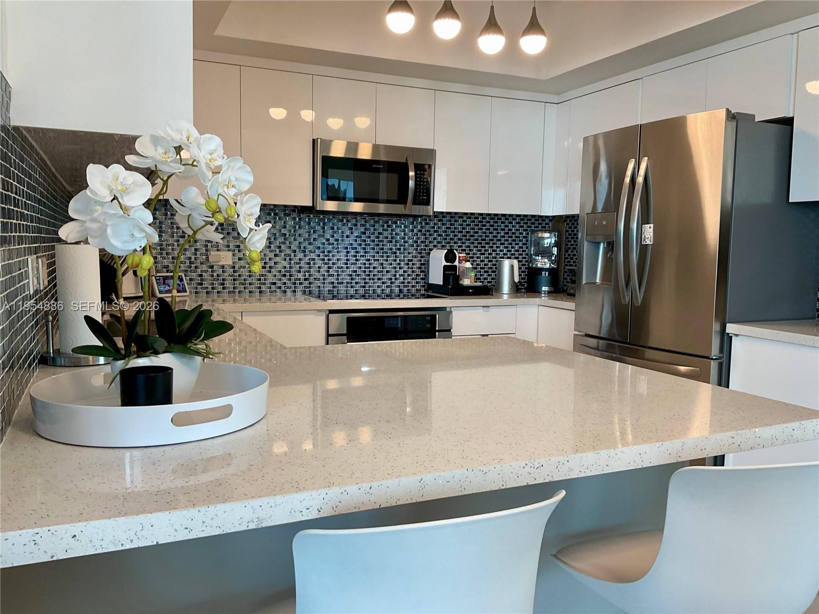 Photo of 140 Dixie Hwy  #527, Hollywood, Florida, 33020 - 