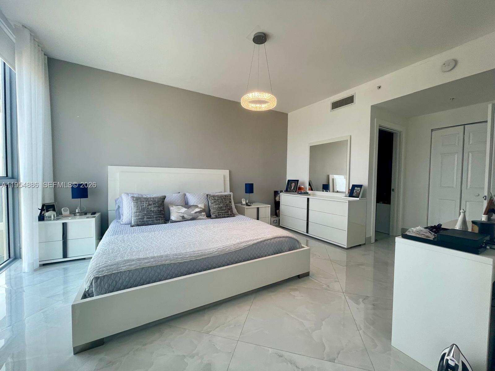 Photo of 140 Dixie Hwy  #527, Hollywood, Florida, 33020 - 