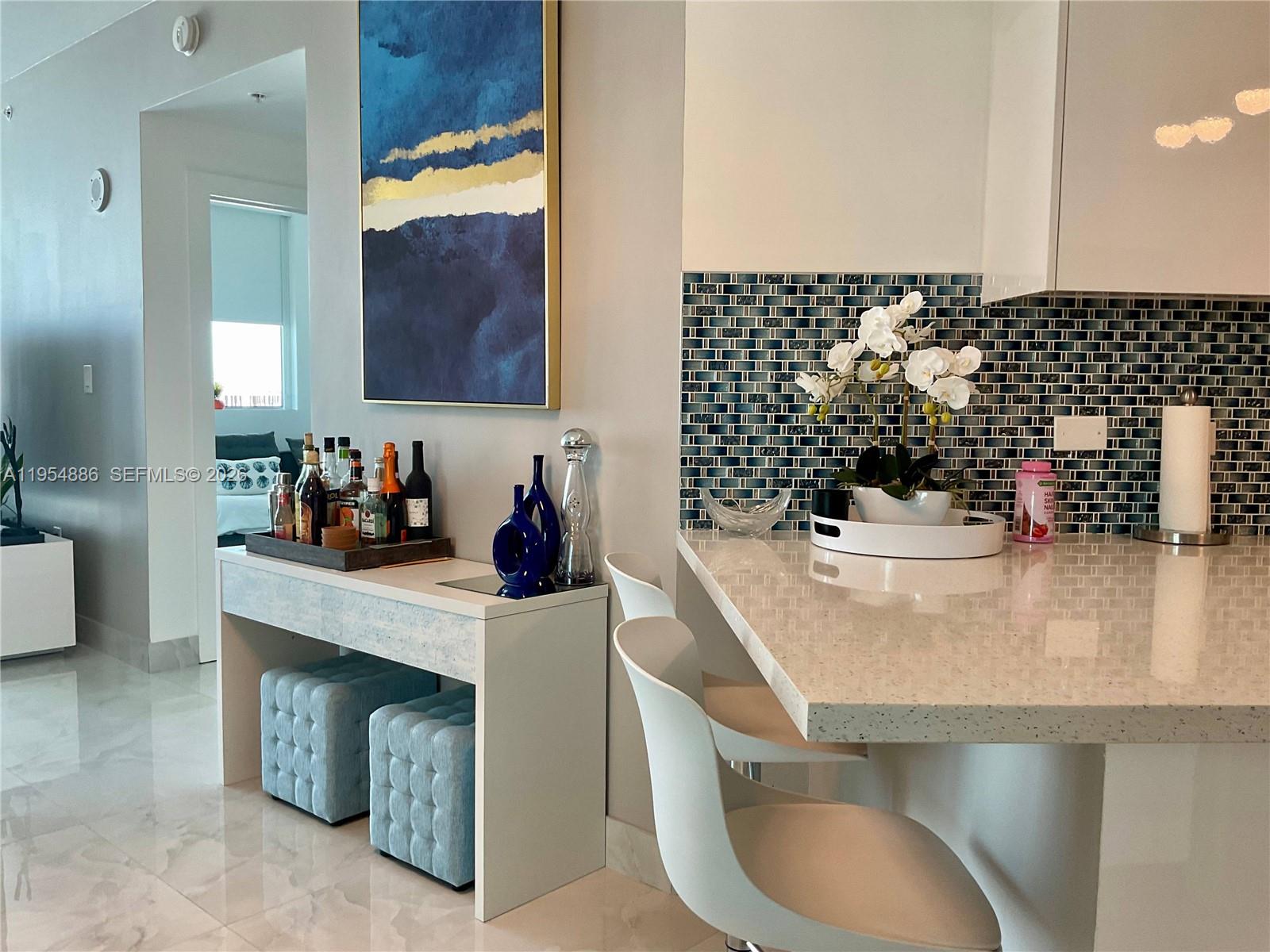 Photo of 140 Dixie Hwy  #527, Hollywood, Florida, 33020 - 