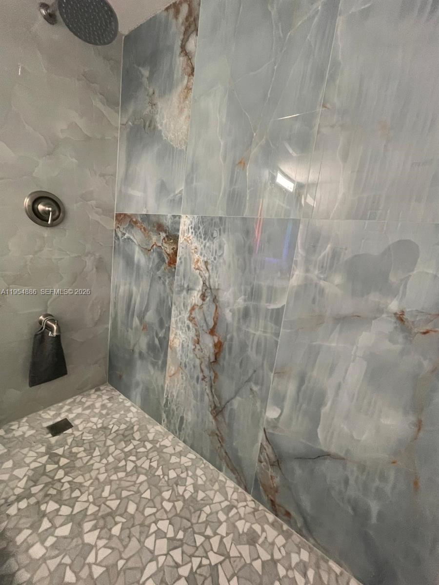 Photo of 140 Dixie Hwy  #527, Hollywood, Florida, 33020 - 