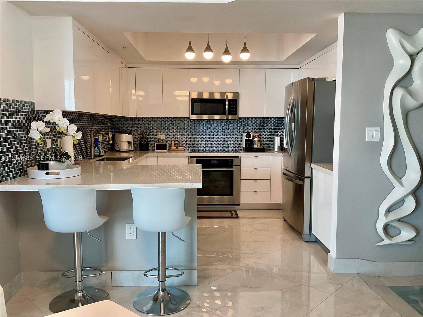 Photo of 140 Dixie Hwy  #527, Hollywood, Florida, 33020 - 