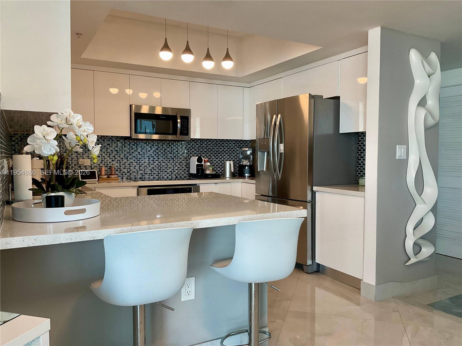 Photo of 140 Dixie Hwy  #527, Hollywood, Florida, 33020 - 