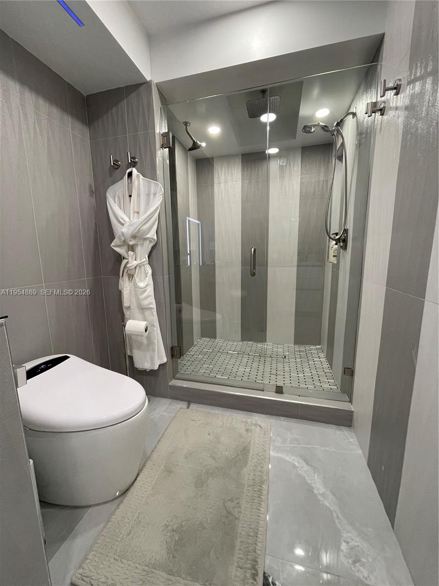 See details 309 3 / 3 1910 sq. ft. $ 2026-02-04 0 Photo