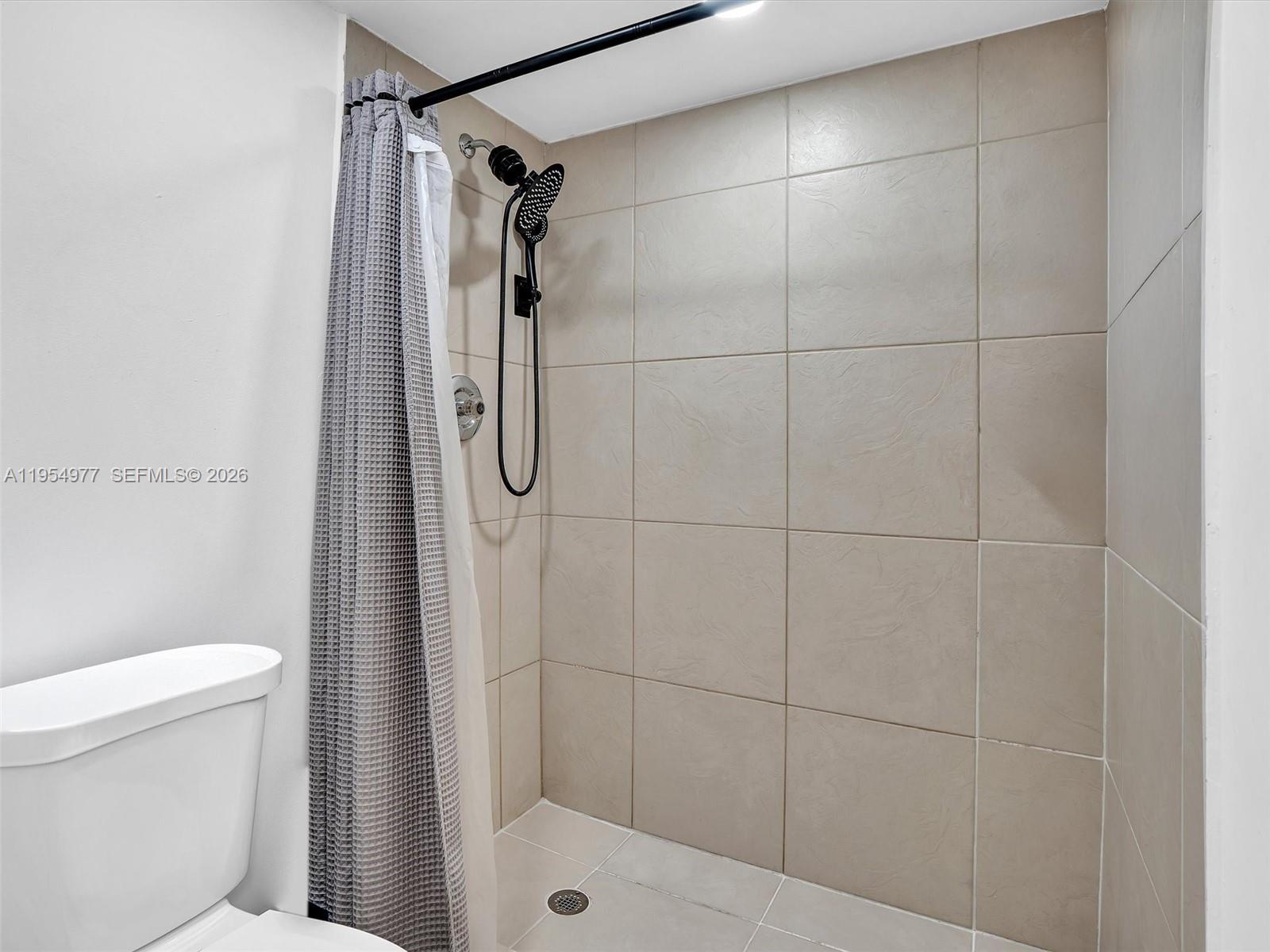 Photo of 3675 Country Club Dr  #410, Aventura, Florida, 33180 - 