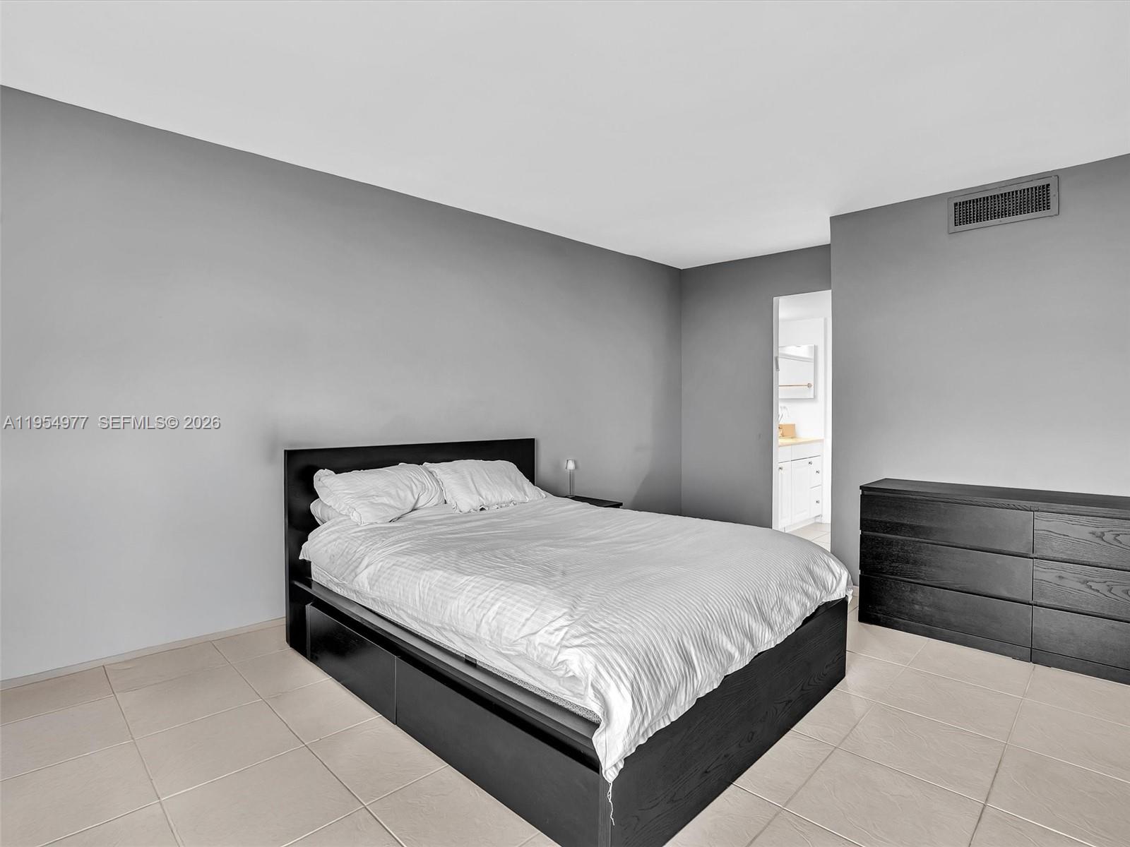 Photo of 3675 Country Club Dr  #410, Aventura, Florida, 33180 - 