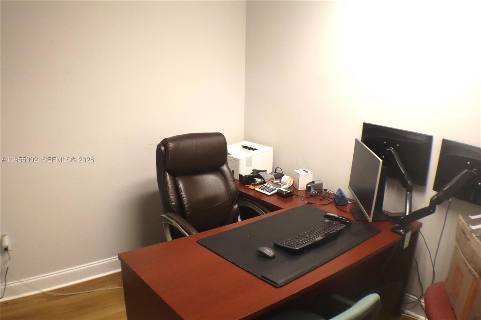 21  /   кв.футов $ 2026-01-29 0 Фото