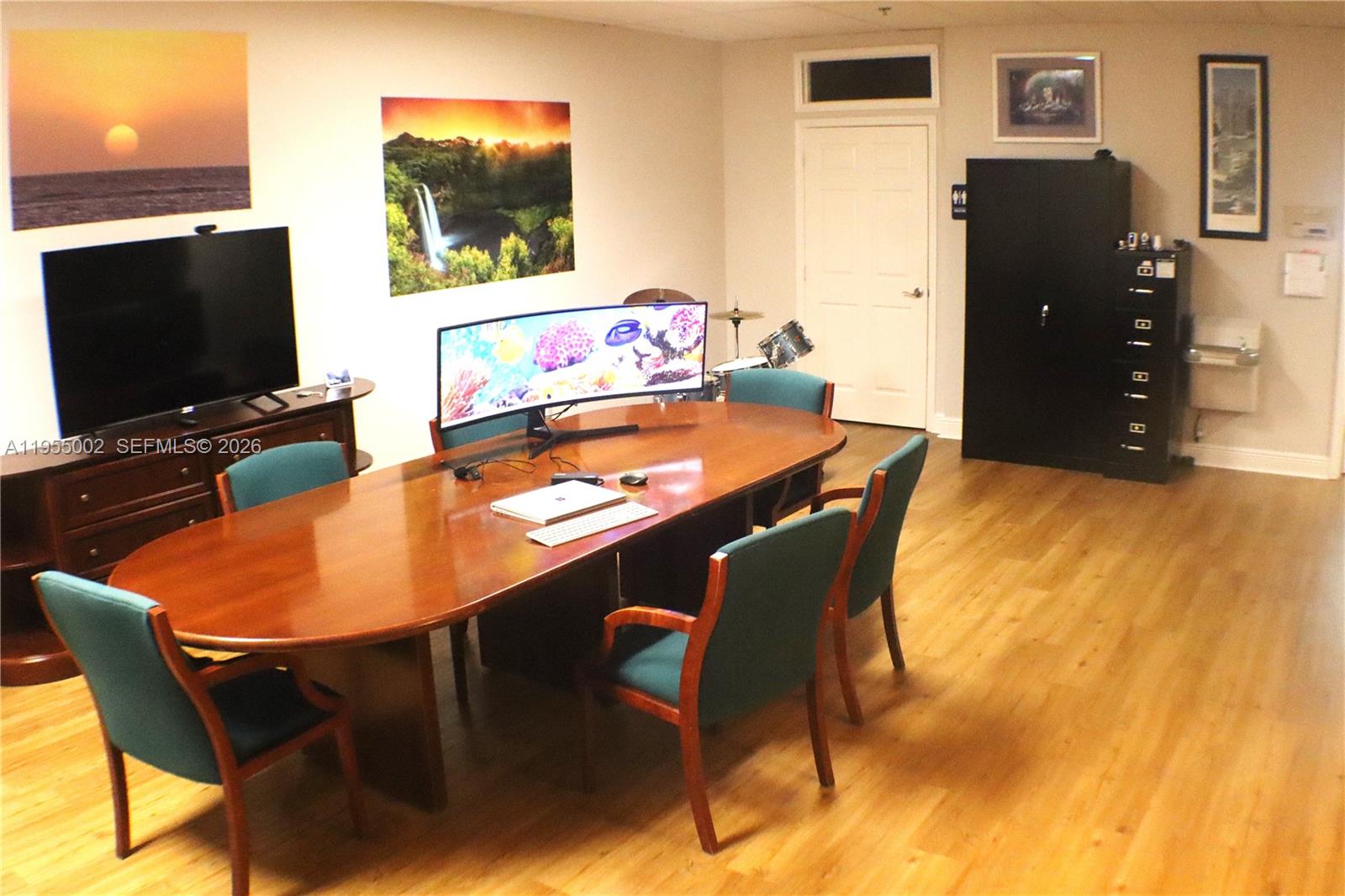 21  /   кв.футов $ 2026-01-29 0 Фото