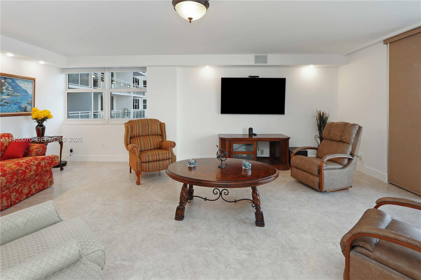 Photo of 2030 Ocean Dr  #727, Hallandale Beach, Florida, 33009 - 