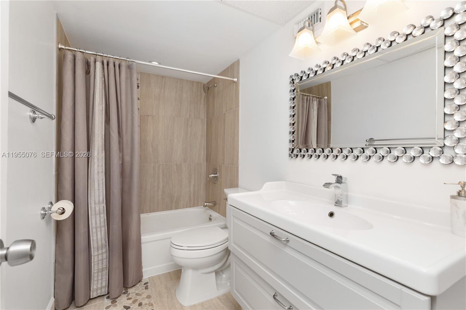 Photo of 301 14th Ave  #307, Hallandale Beach, Florida, 33009 - 