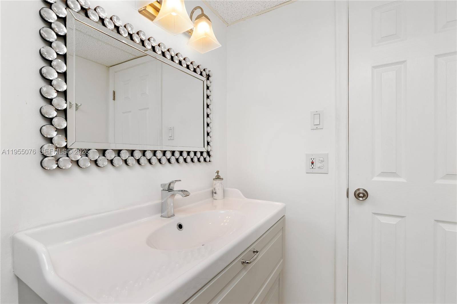 Photo of 301 14th Ave  #307, Hallandale Beach, Florida, 33009 - 