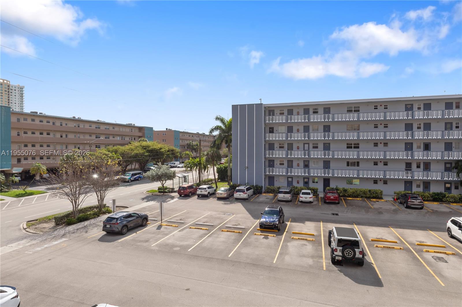 Photo of 301 14th Ave  #307, Hallandale Beach, Florida, 33009 - 