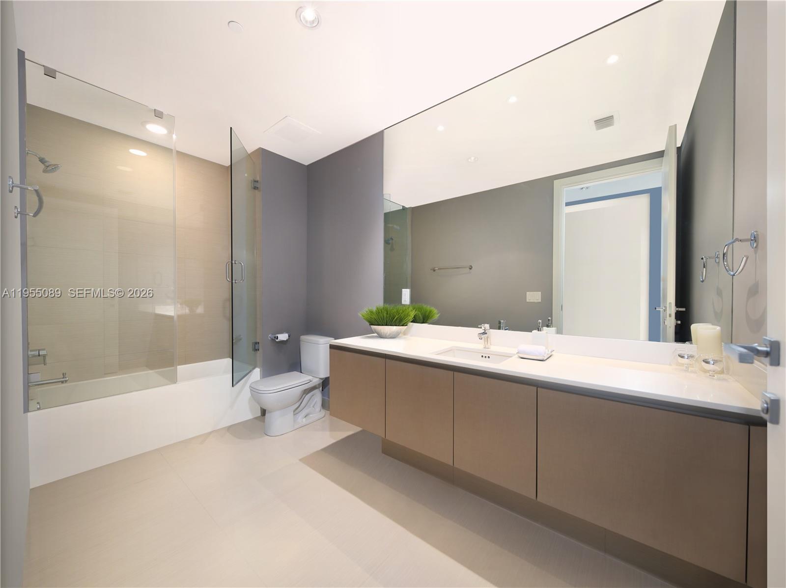 Photo of 3300 188th St  #315, Aventura, Florida, 33180 - 