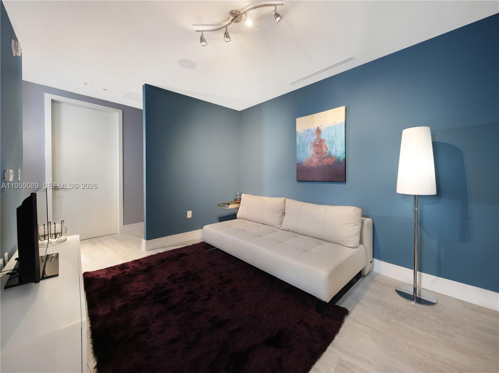 Photo of 3300 188th St  #315, Aventura, Florida, 33180 - 