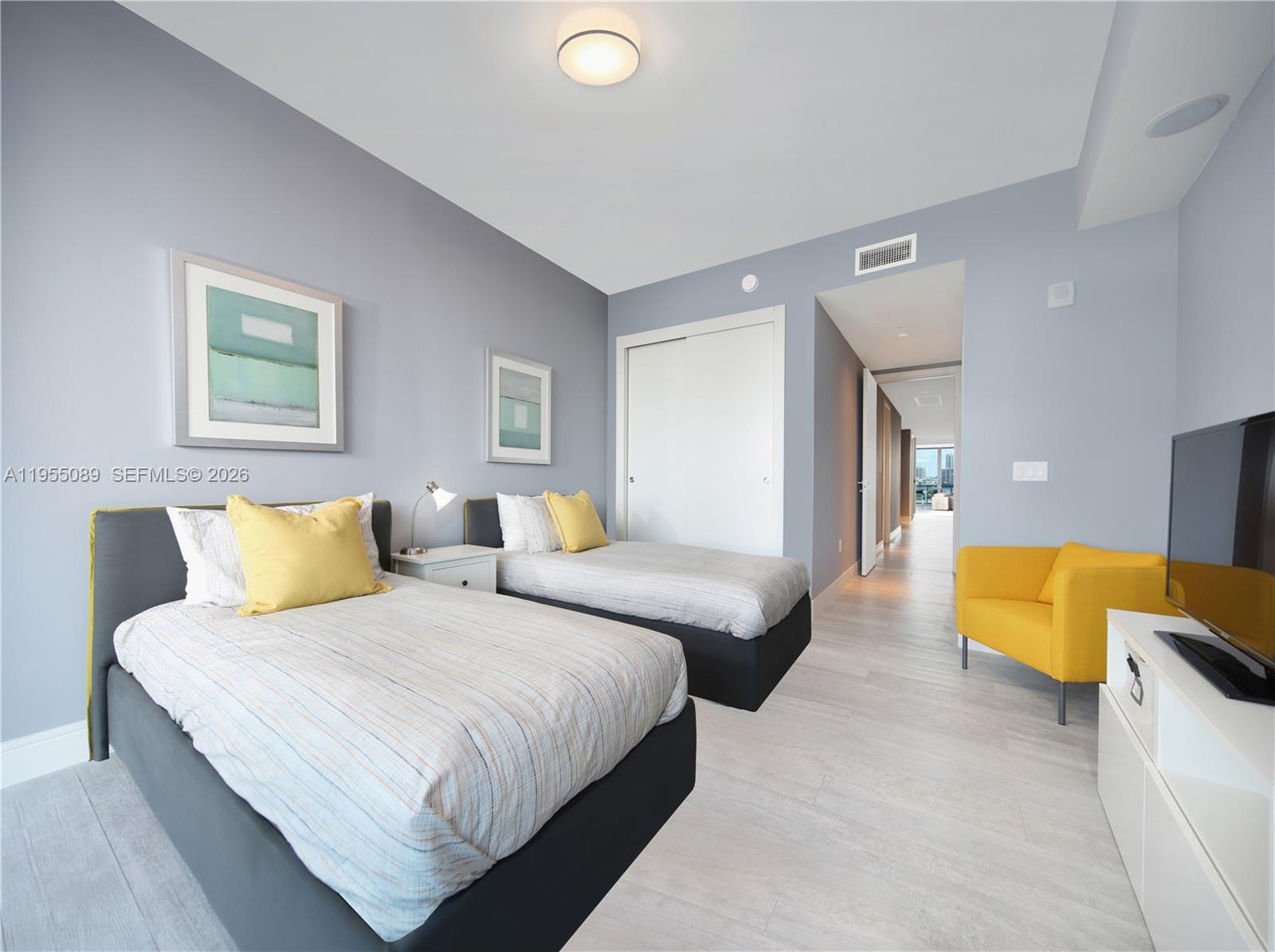 Photo of 3300 188th St  #315, Aventura, Florida, 33180 - 