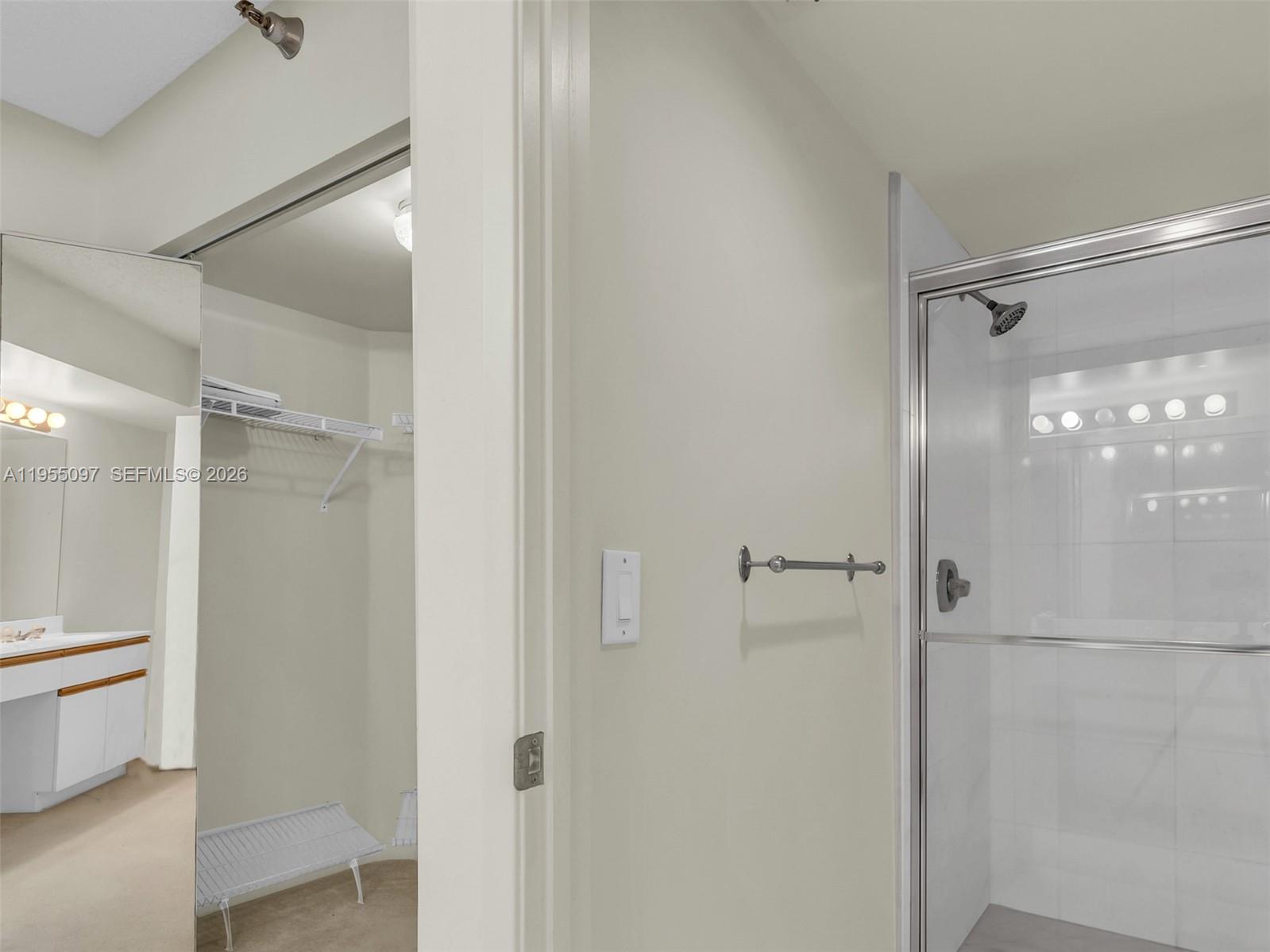 Photo of 3400 192nd St  #910, Aventura, Florida, 33180 - Master bathroom
