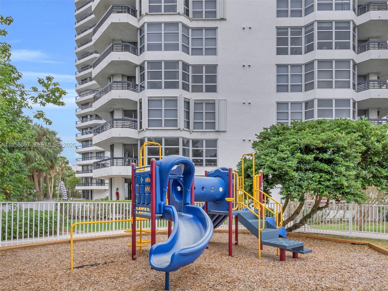 Photo of 3400 192nd St  #910, Aventura, Florida, 33180 - Playground
