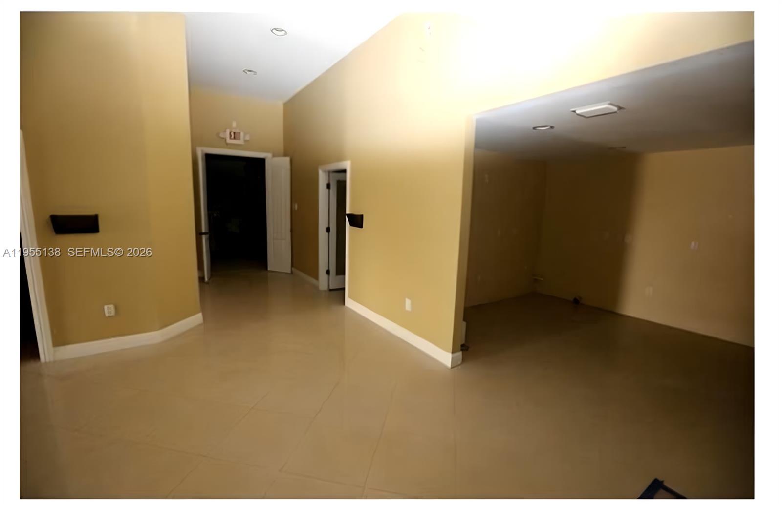 E19  /   sq. ft. $ 2026-01-29 0 Photo