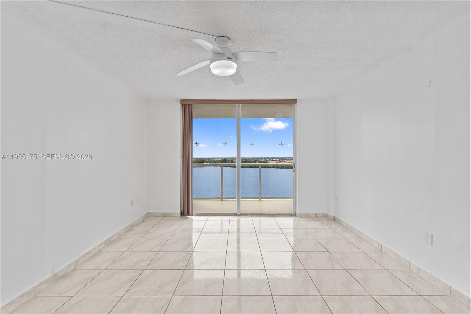 1424W 1 / 2 861 sq. ft. $ 2026-01-29 0 foto