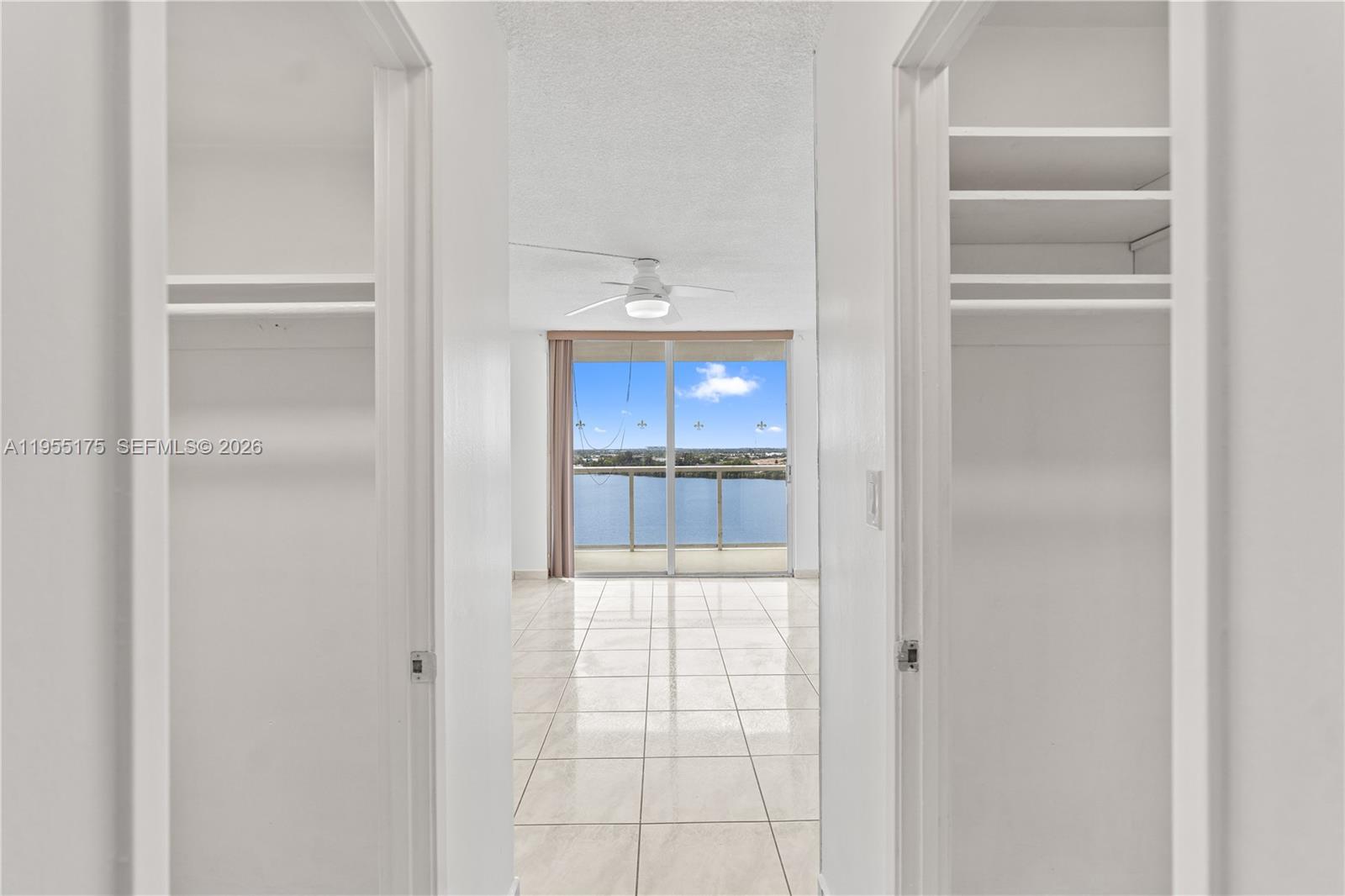 1424W 1 / 2 861 sq. ft. $ 2026-01-29 0 foto