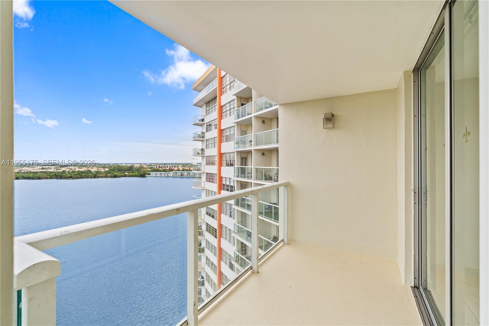 1424W 1 / 2 861 sq. ft. $ 2026-01-29 0 foto