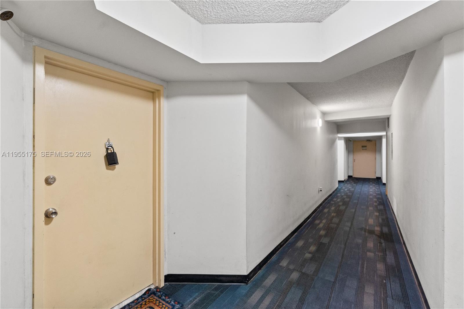 1424W 1 / 2 861 sq. ft. $ 2026-01-29 0 foto