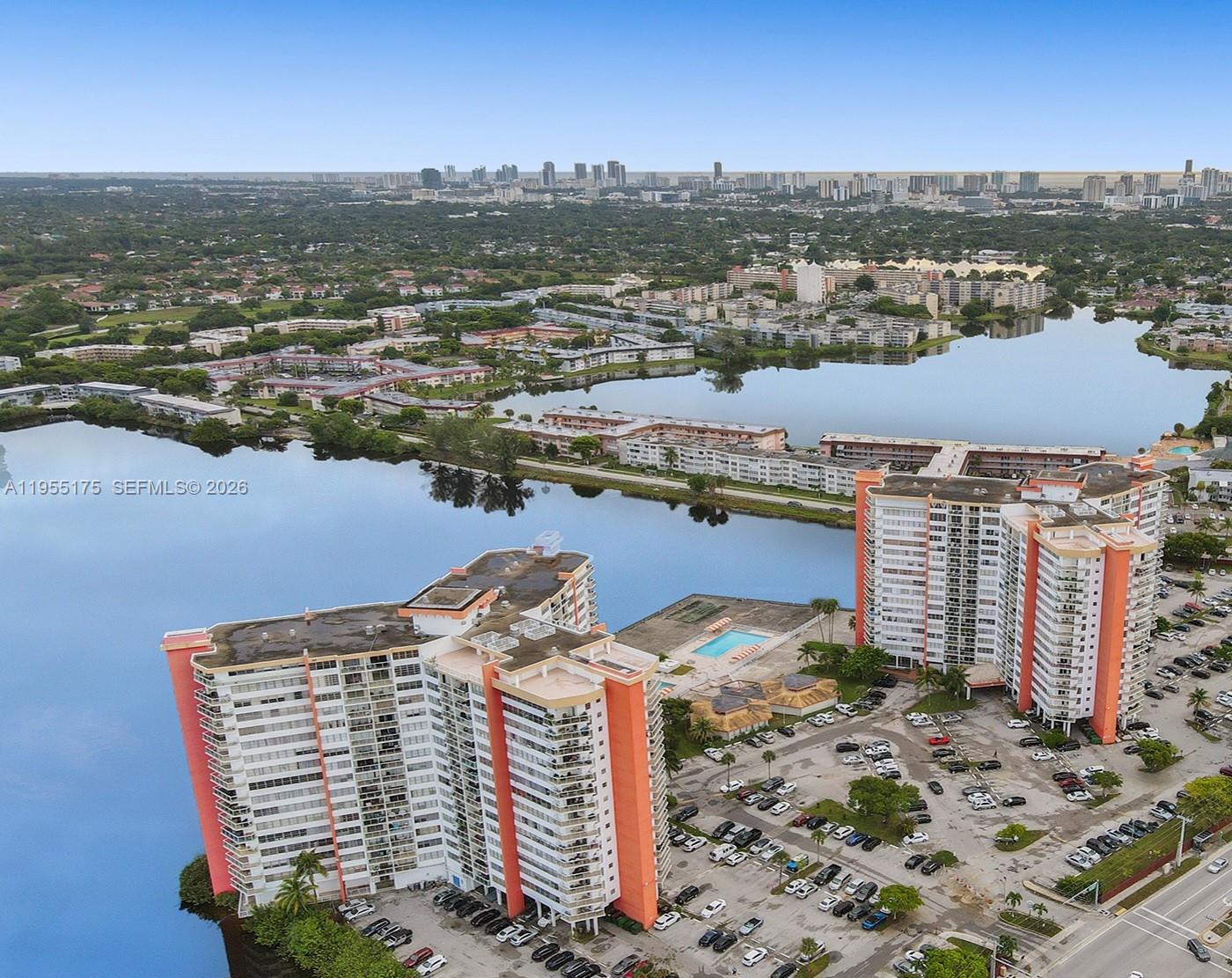 1424W 1 / 2 861 sq. ft. $ 2026-01-29 0 foto