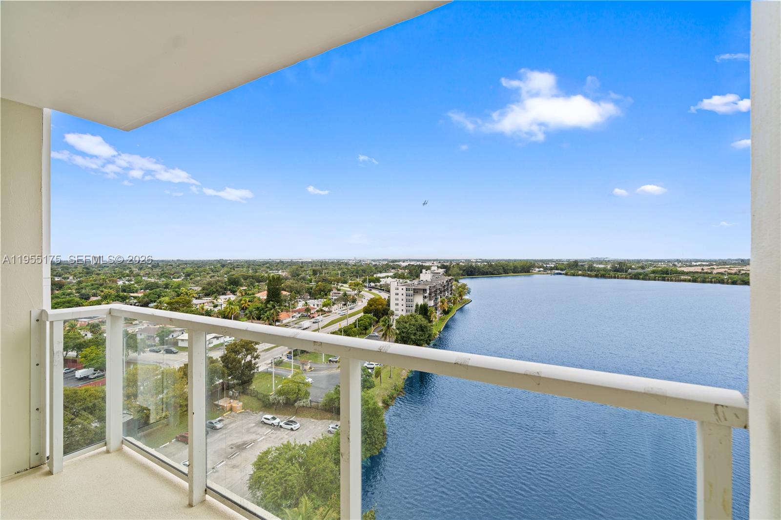1424W 1 / 2 861 sq. ft. $ 2026-01-29 0 foto