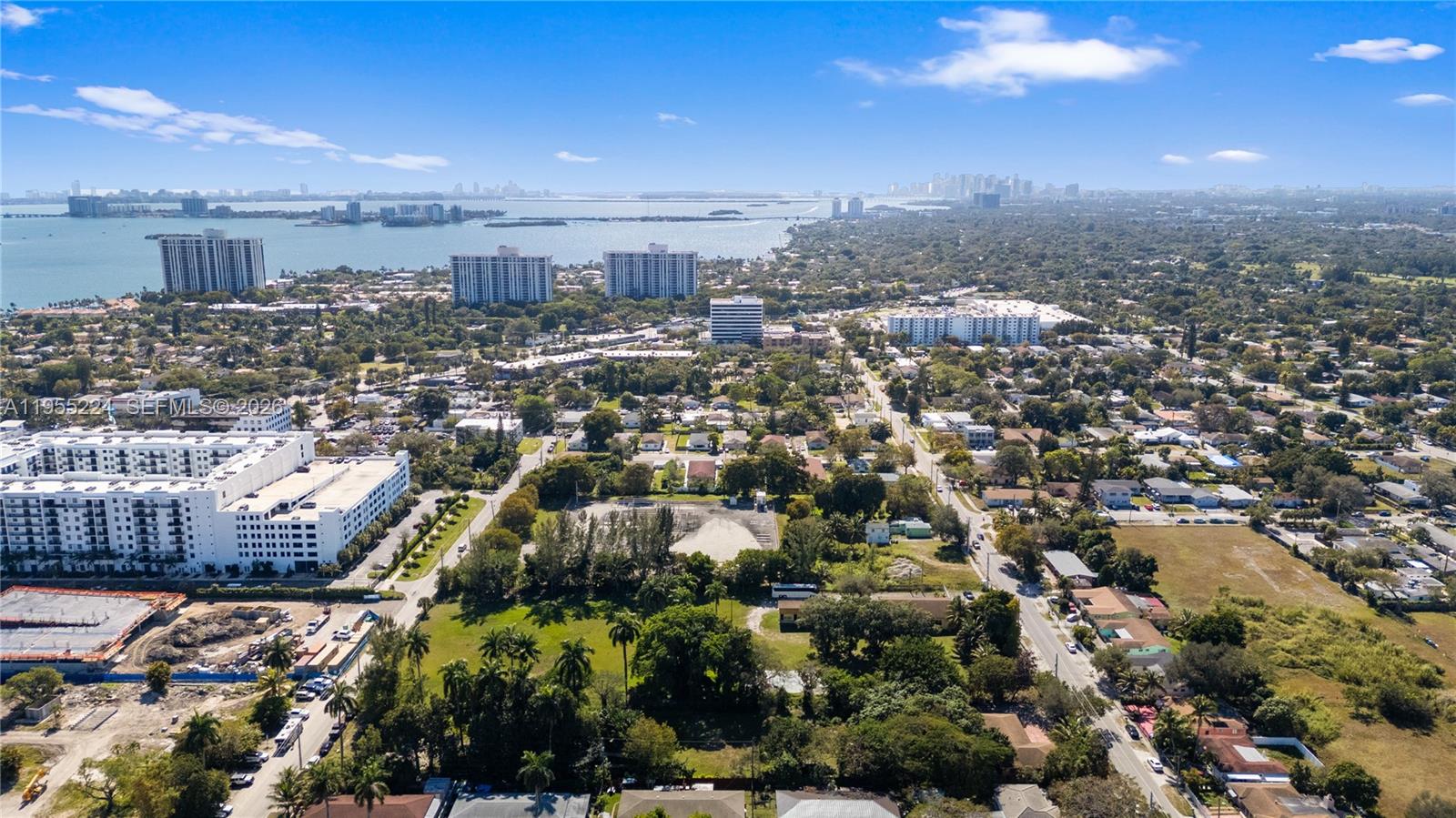   /   кв.футов $ 2026-03-29 0 Фото