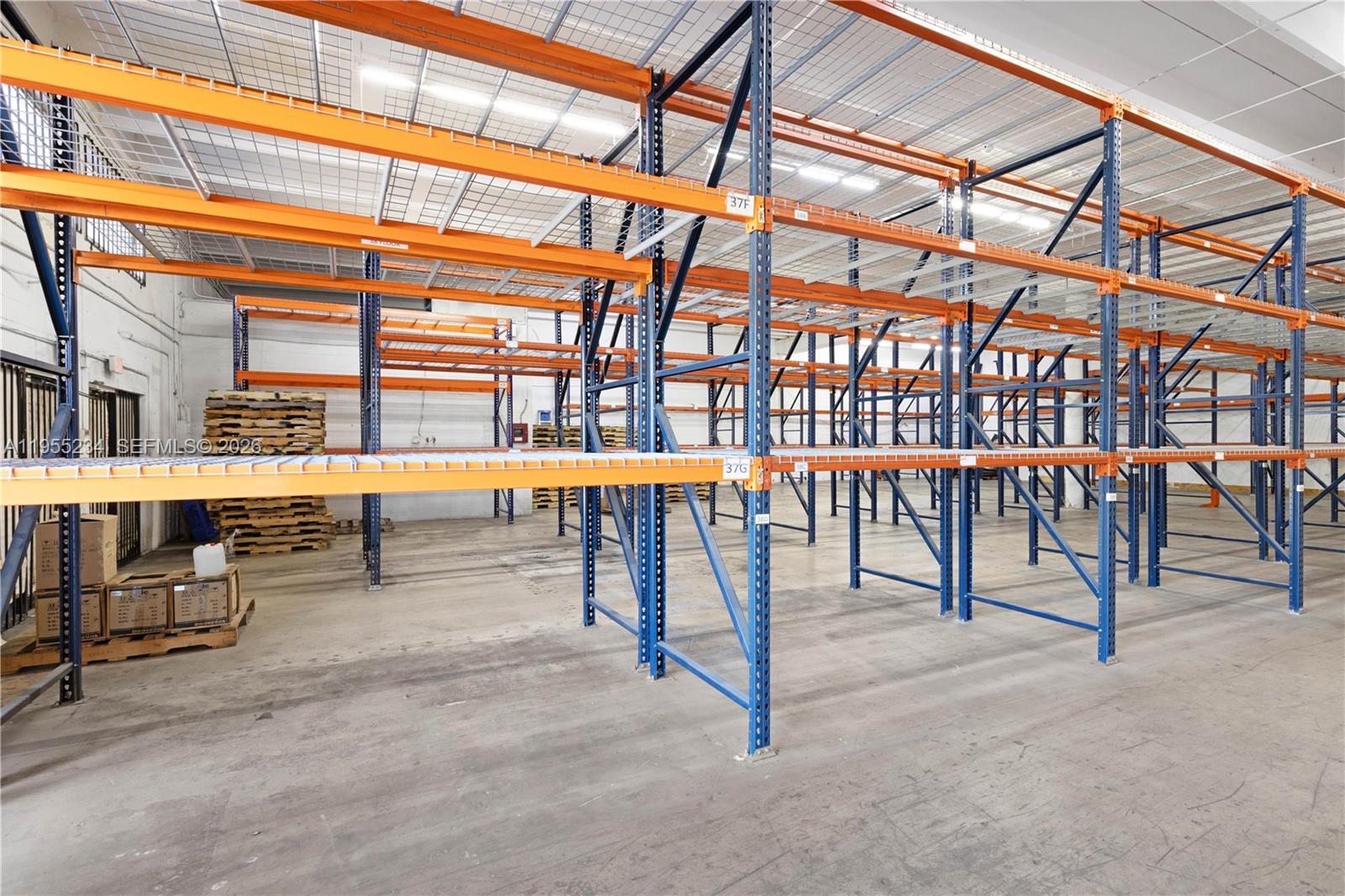 7370  /   sq. ft. $ 2026-01-29 0 Photo