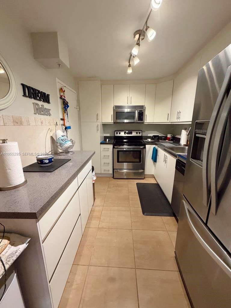 Photo of 400 Kings Point Dr  #625, Sunny Isles Beach, Florida, 33160 - 